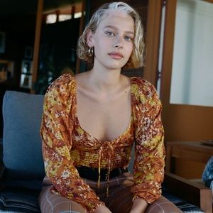 Like new UO Old Soul smocked fall floral long sleeve top